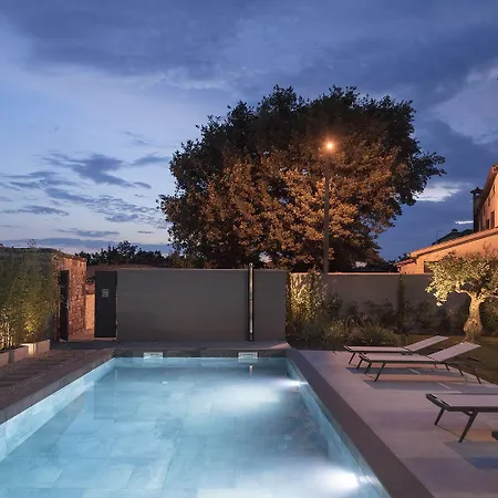 Moderne Mit Grossem Privatpool Bei Porec