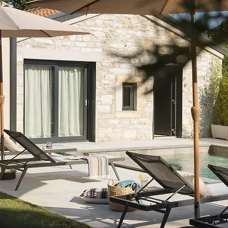 Moderne Mit Grossem Privatpool Bei Porec Holiday home *