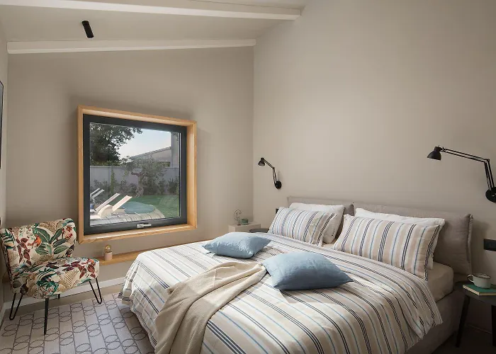 Moderne Mit Grossem Privatpool Bei Porec Holiday home *