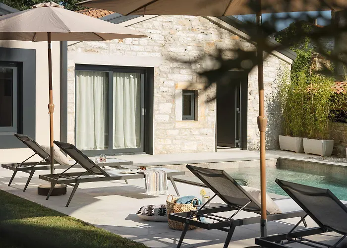 Moderne Mit Grossem Privatpool Bei Porec Holiday home *